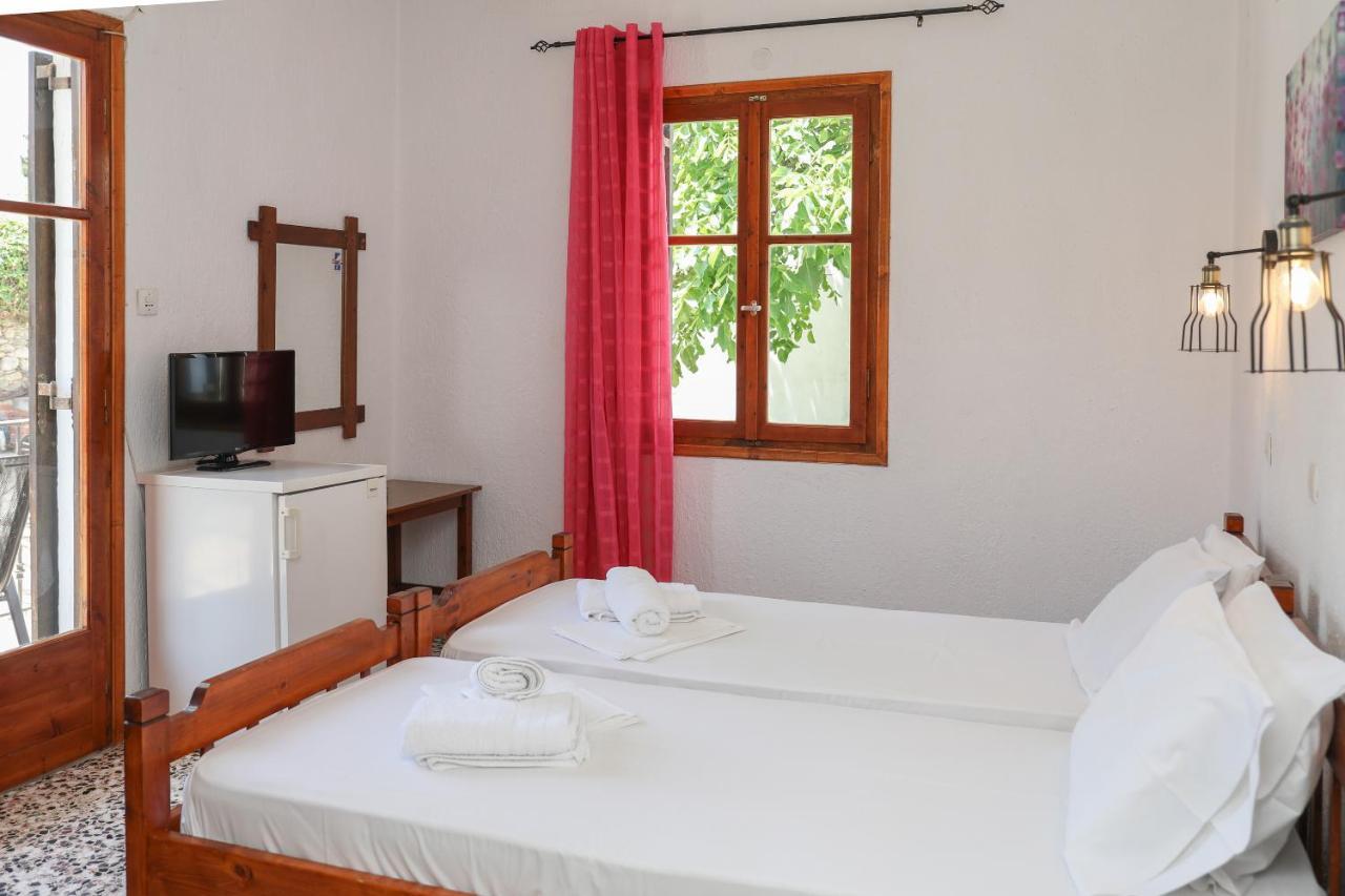 Fotini Rooms Szkópelosz Kültér fotó