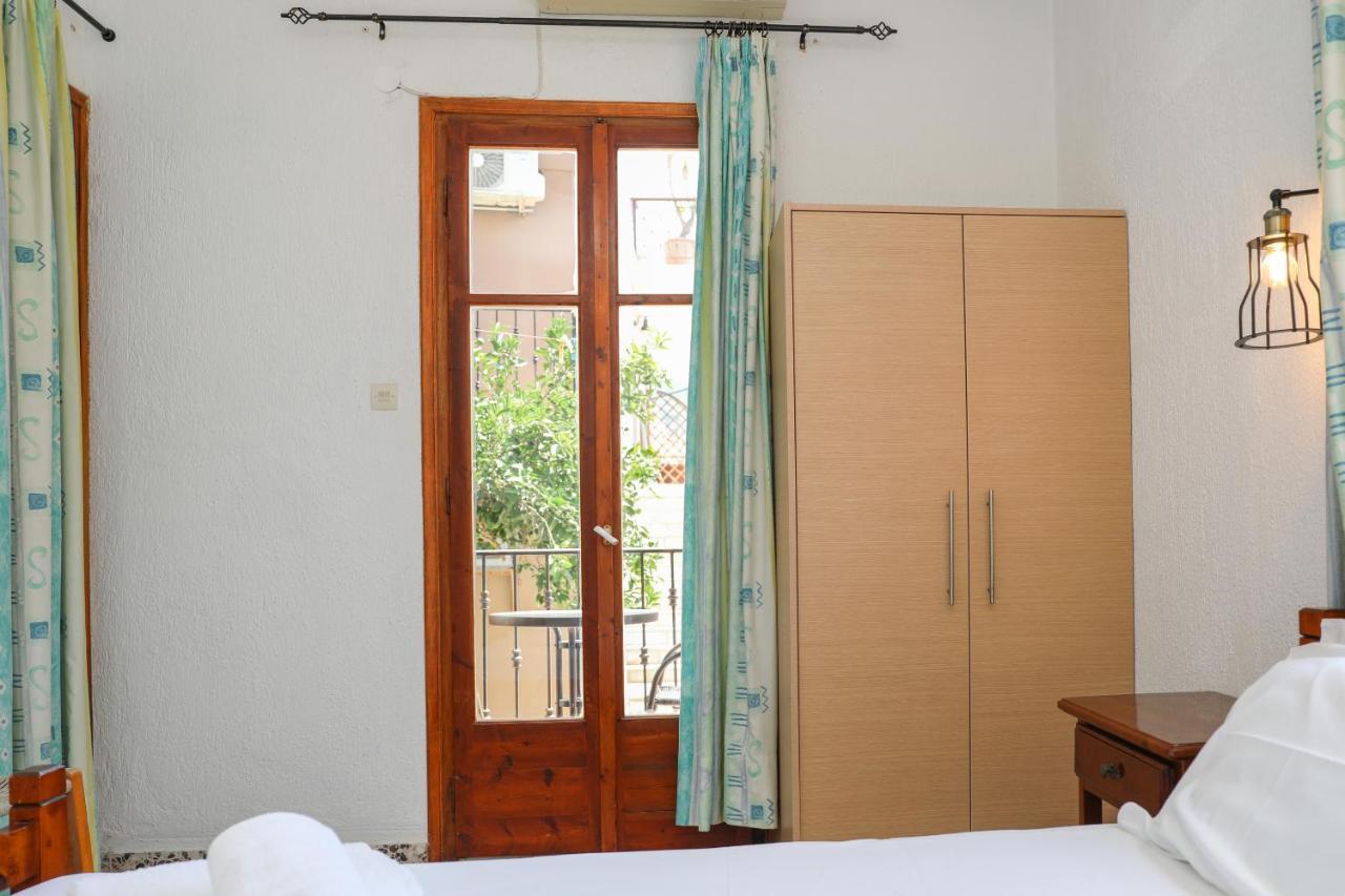 Fotini Rooms Szkópelosz Kültér fotó