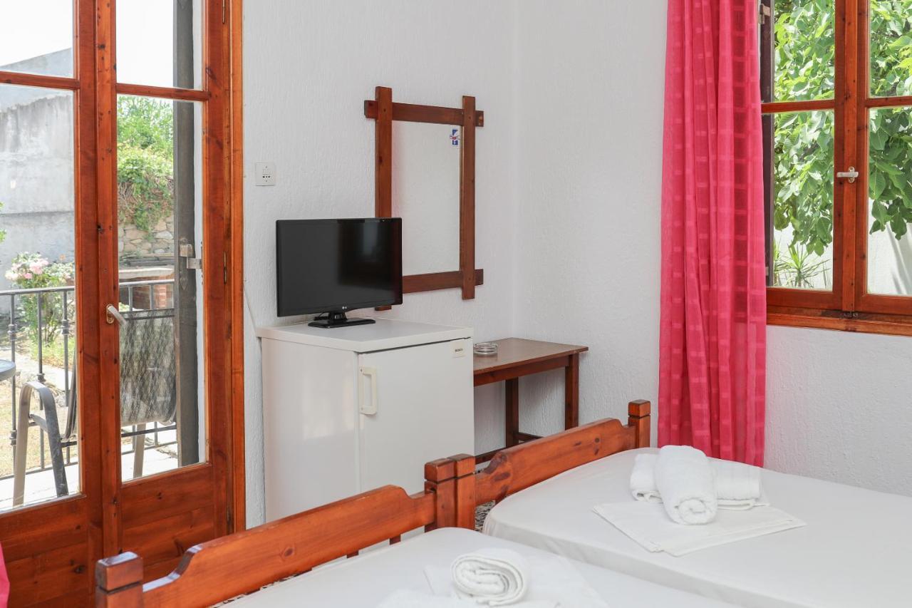 Fotini Rooms Szkópelosz Kültér fotó