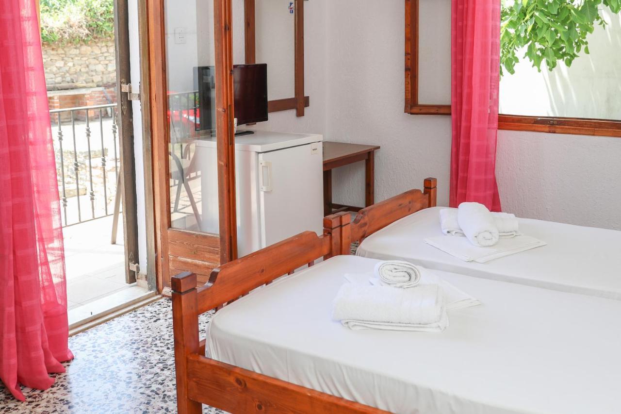 Fotini Rooms Szkópelosz Kültér fotó